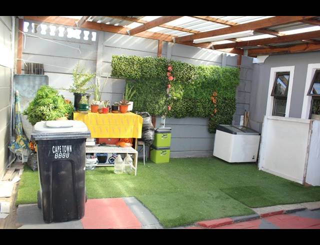 2 BEDROOM HOUSE FOR SALE IN PAROW CENTRAL